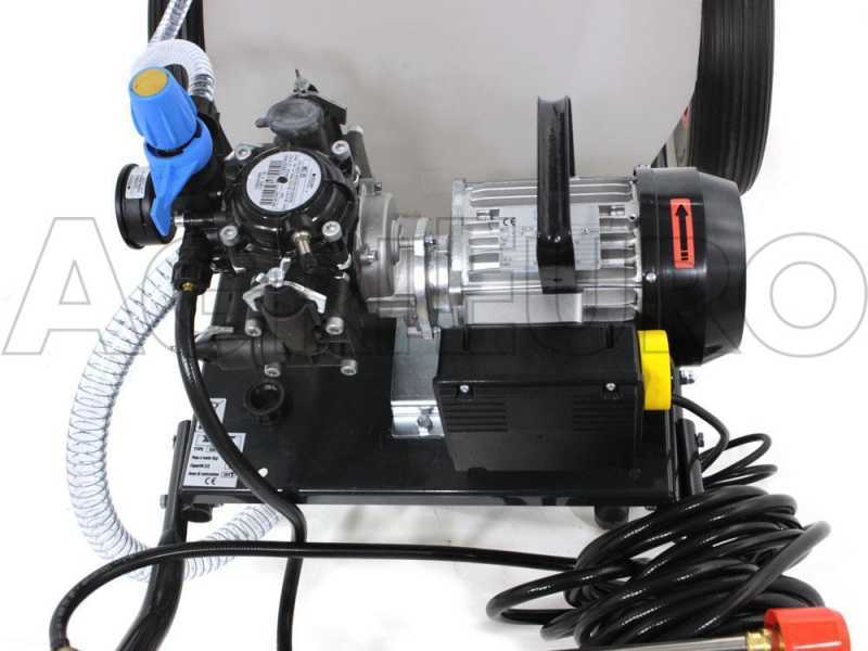 Carretilla fumigadora - Bomba Comet MC 25 con motor el&eacute;ctrico - Dep&oacute;sito 120L