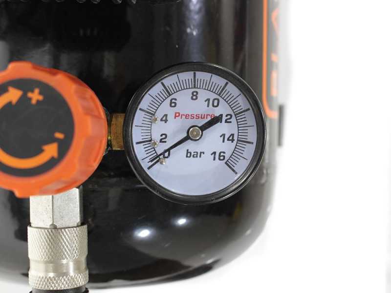 Black &amp; Decker BD195 12 NK - Compresor de aire el&eacute;ctrico port&aacute;til monof&aacute;sico, sin aceite - Motor 1.5 HP - 12 L