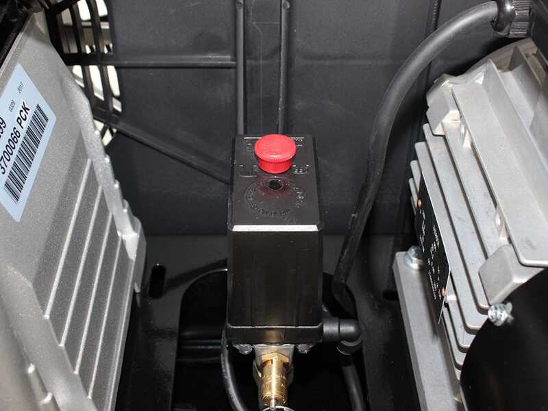 Stanley Fatmax B 400/10/200 - Compresor de aire el&eacute;ctrico monof&aacute;sico de correa - Motor 3 HP - 200 L