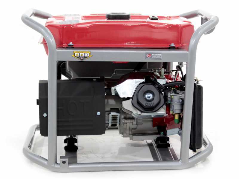 GeoTech Pro GGP 8000-3 - Generador de corriente con ruedas y AVR 6.6 kW - Continua 6 kw Trif&aacute;sica