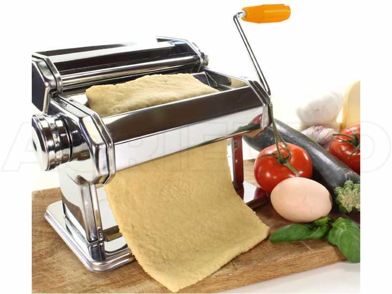 M&aacute;quina para hacer pasta BEPER 90.345 con manivela - para extender y cortar la pasta
