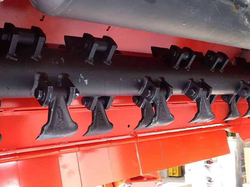 Premium Line Fu Special 138 M - Trituradora lateral para tractor con brazo - Serie medio-ligera