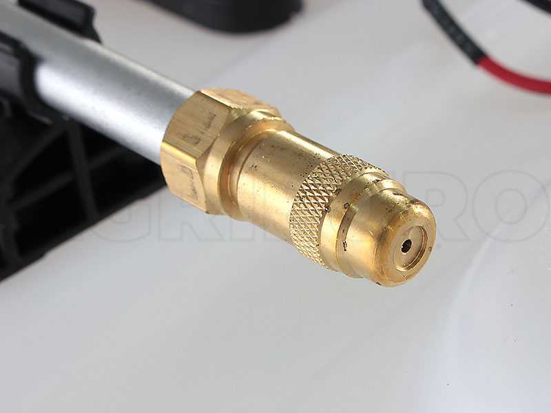 GeoTech CZ100D - Dep&oacute;sito para tratamientos fitosanitarios para tractor cortac&eacute;sped - Bomba 12V - 100L