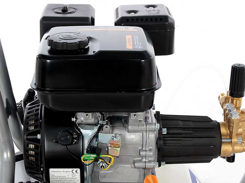 Hidrolimpiadora de gasolina Annovi &amp; Reverberi AR 1445 con motor RATO R210 de gasolina de 7 HP