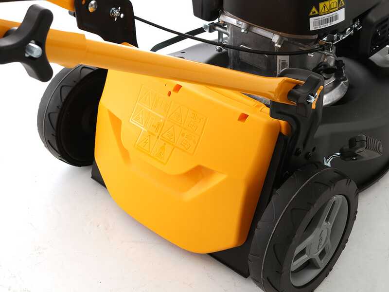 Cortac&eacute;sped de empuje Stiga Collector 43 con motor de gasolina - 123 cc