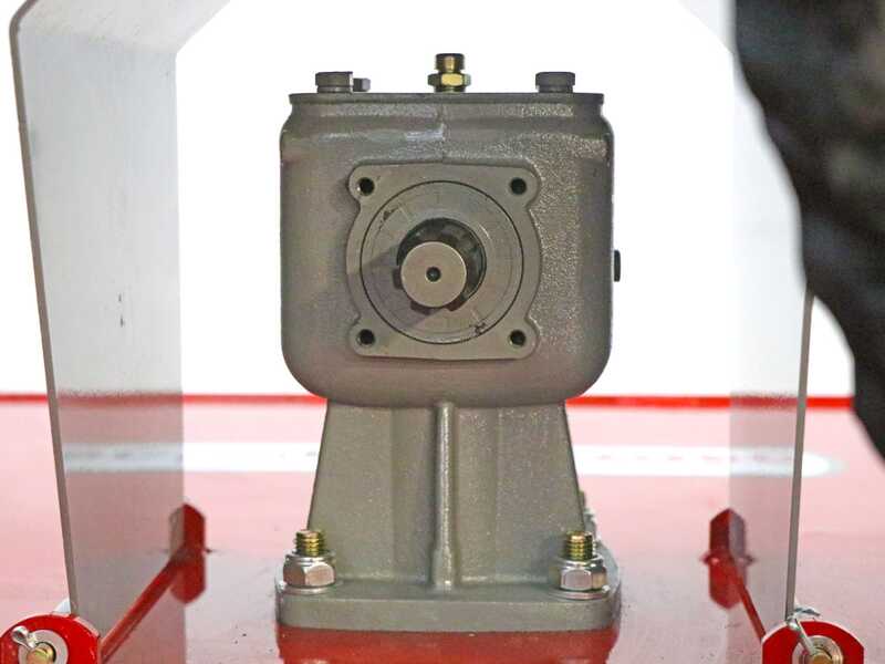 GeoTech-Pro SLP 140 - Desbrozadora agr&iacute;cola para tractor de eje vertical