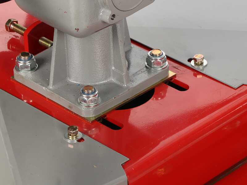 GeoTech-Pro TLP 180 - Cortac&eacute;sped para tractor - 3 rotores de 1 cuchilla