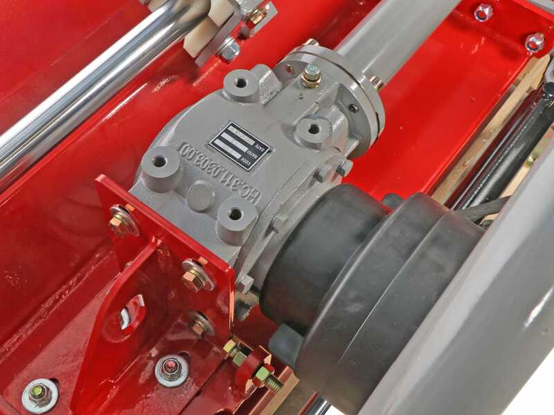 GeoTech Pro ESFM 220H - Trituradora de para tractor -  Serie medio-pesada - Desplazamiento hidr&aacute;ulico