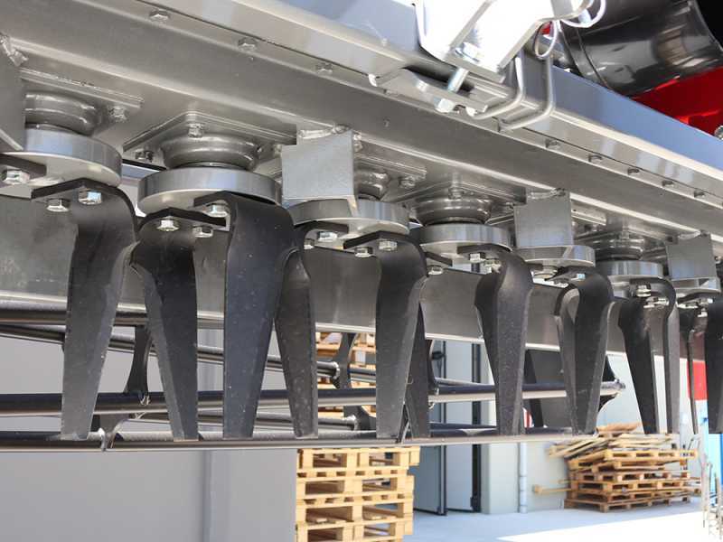 Grada rotativa RH210 - ancho de trabajo 210 cm - 20 cuchillas. Serie media - Rodillo de jaula