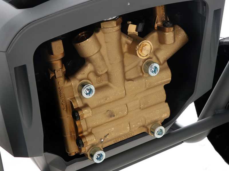 Hidrolimpiadora trif&aacute;sica de agua fr&iacute;a Karcher Pro HD 8/18-4 Cage - 270 bar m&aacute;x - profesional