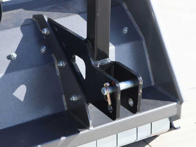 BlackStone BM180 - Trituradora para tractor - Serie medio-ligera Blackstone BM180