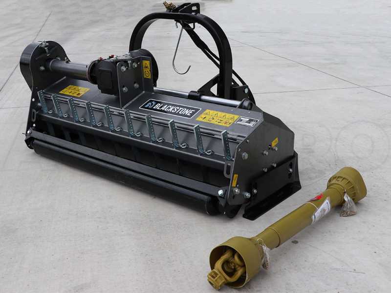 Trituradora de martillos con desplazamiento hidr&aacute;ulico para tractor serie media - Blackstone BP 135 Hydro