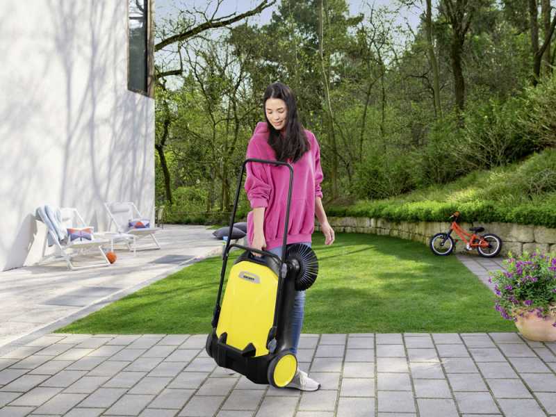 K&auml;rcher S 4 - Barredora manual de empuje con recogedor