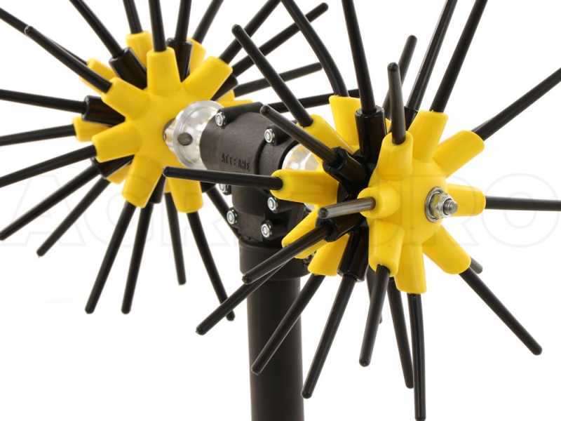 Vareador de aceitunas el&eacute;ctrico de bater&iacute;a AgriEuro ASTERAS MAX CARBON p&eacute;rtiga de carbono