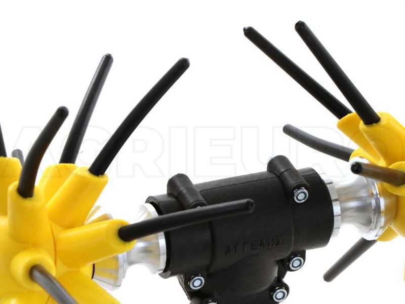 Vareador de aceitunas el&eacute;ctrico de bater&iacute;a AgriEuro ASTERAS CF CARBON - p&eacute;rtiga de carbono