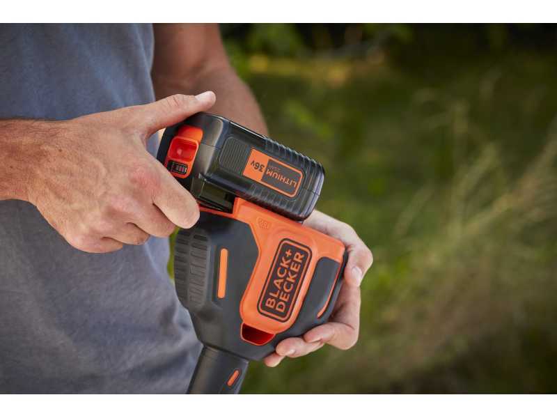 Black &amp; Decker BCSTE636L1-QW - Cortabordes de bater&iacute;a - 36V 2.5Ah