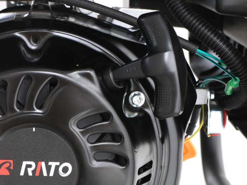 Rato R3800 AVR - Generador de corriente a gasolina con AVR 3.8 kW - Continua 3.5 kW Monof&aacute;sica