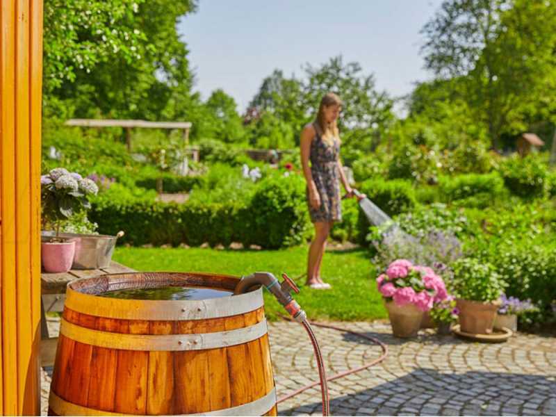 Gardena 4700/2 Inox Automatic - Bomba para dep&oacute;sitos - 550W