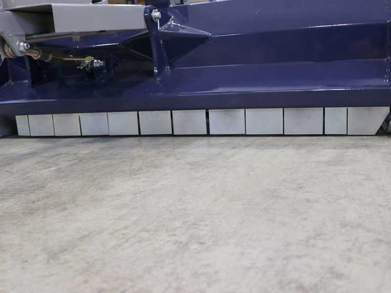 BullMach PAN 120 BS - Desbrozadora de arrastre para quad - B&amp;S XR2100