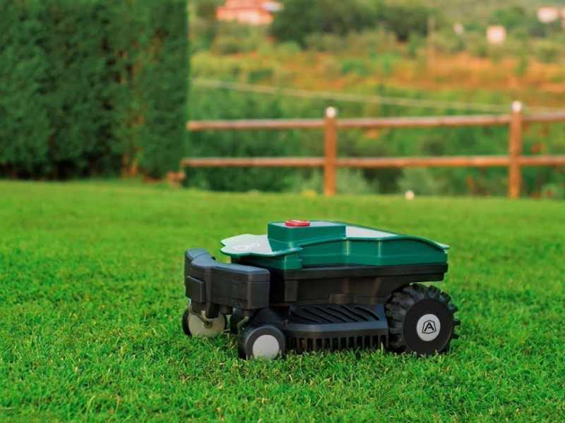 Ambrogio L15 Deluxe - Robot cortac&eacute;sped - Con hilo perimetral - Bater&iacute;a 25,9 V 5 Ah