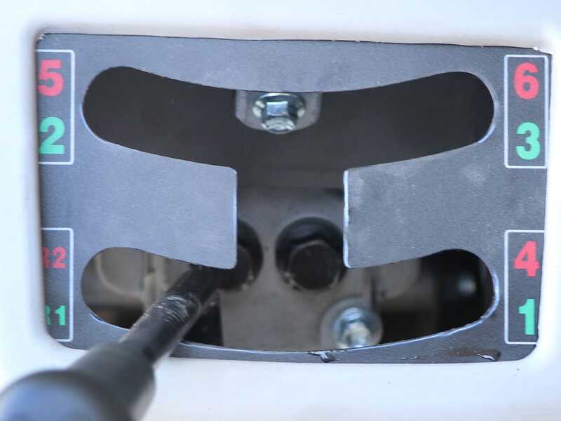 Carretilla de orugas BullMach Helios 320 E  - Caj&oacute;n hidr&aacute;ulico extensible 320 Kg