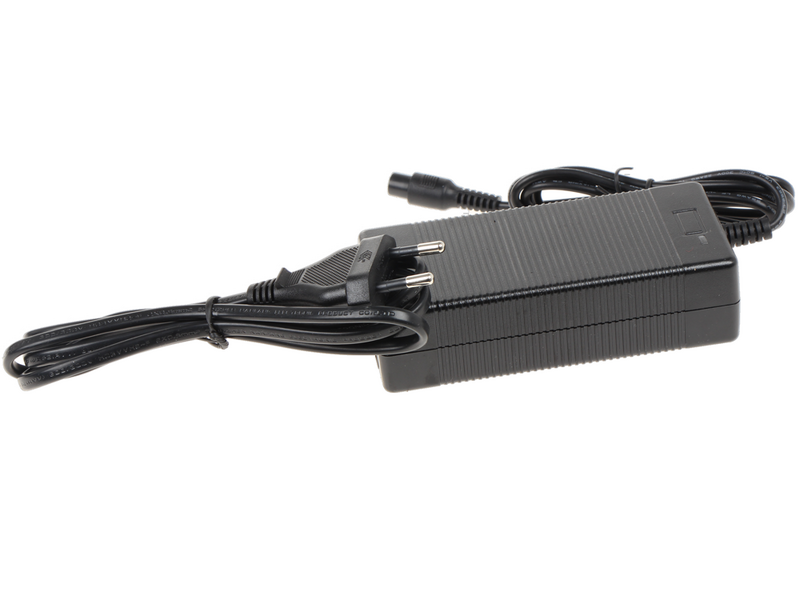 Tijeras el&eacute;ctricas de poda BlackStone 450-BP con p&eacute;rtiga BlackStone 32-H de 2,5 metros- bater&iacute;a y cargador de serie - Di&aacute;metro de corte 45 mm