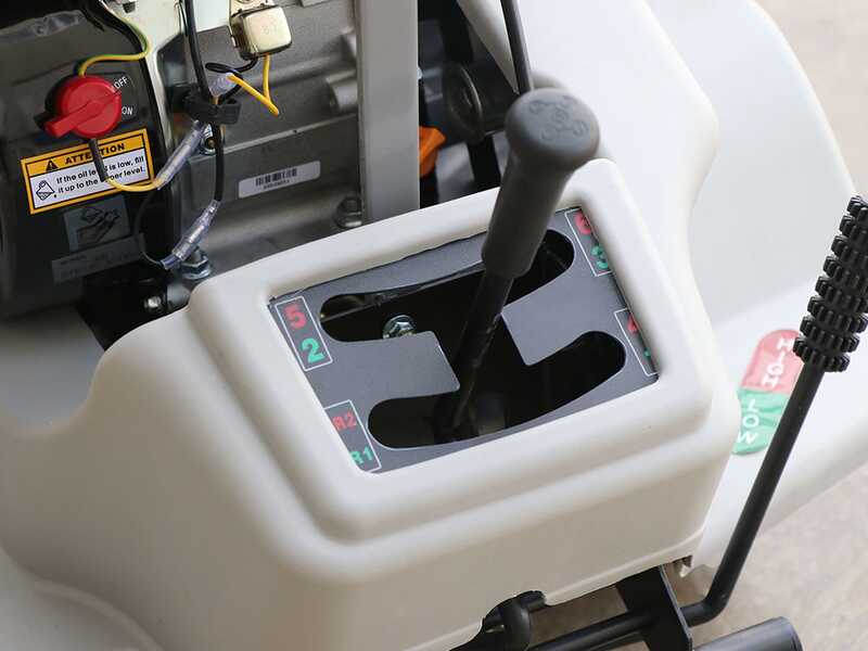 Carretilla con motor de orugas BullMach Helios 320 F  con laterales plegables, carga 320 kg