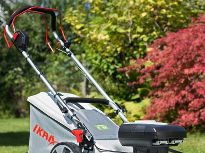 Cortac&eacute;sped autopropulsado de bater&iacute;a  IKRA IAM 40-4625 S - 40V - 2,5Ah