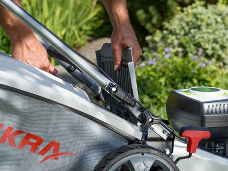 Cortac&eacute;sped autopropulsado de bater&iacute;a  IKRA IAM 40-4625 S - 40V - 2,5Ah