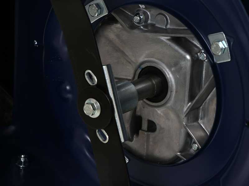 Cortac&eacute;sped de empuje BullMach PARIS - 40 IP - Motor de gasolina de 4 HP - corte 40 cm