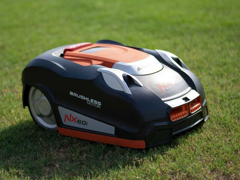 Yard Force NX60i - Robot cortac&eacute;sped - con bater&iacute;a de litio