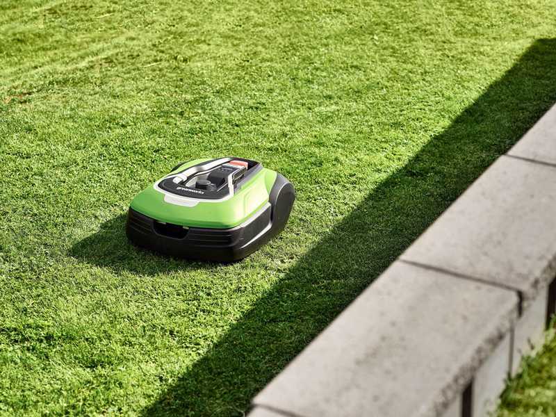 Greenworks OPTIMOW 10 GRL110 - Robot cortac&eacute;sped - con cable perimetral