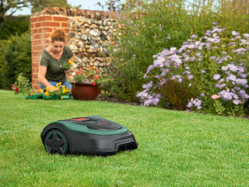 Robot cortac&eacute;sped Bosch Indego S+ 500 - robot con bater&iacute;a de litio 18 V