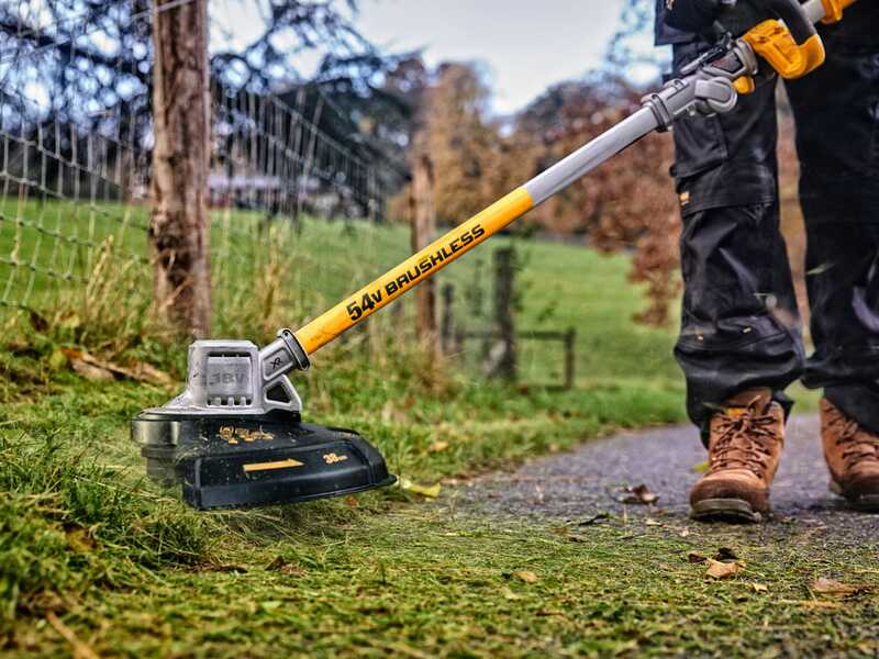 DeWalt DCMST561N-XJ - Desbrozadora de bater&iacute;a - BATER&Iacute;A Y CARGADOR NO INCLU&Iacute;DOS