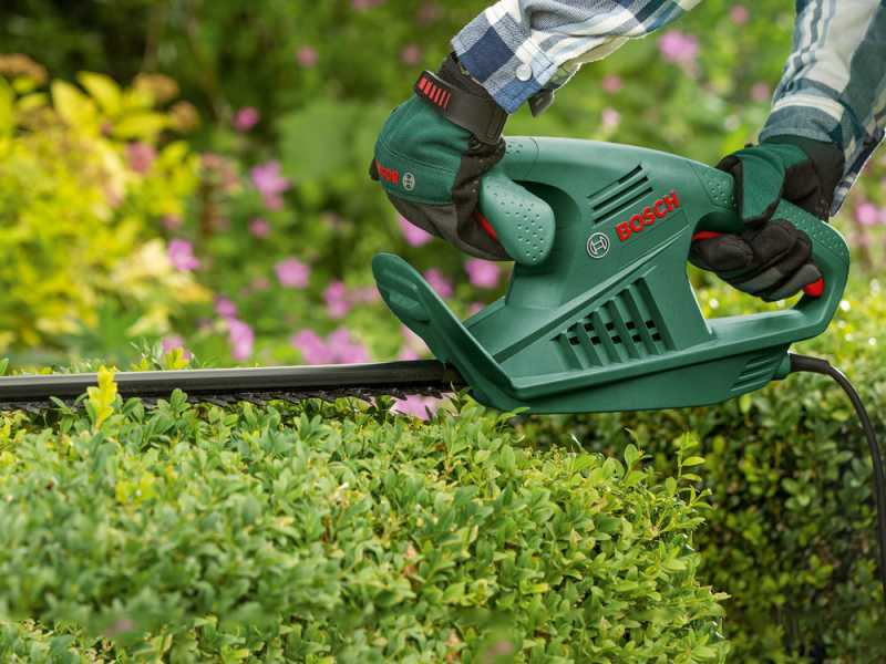 Cortasetos el&eacute;ctrico BOSCH Easy HedgeCut 45 - cuchilla de 45 cm - potencia 420 w