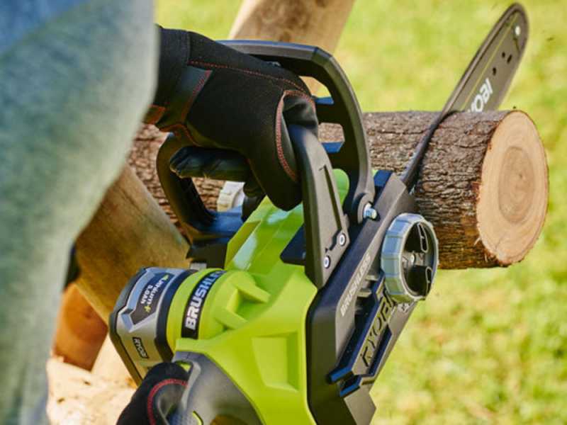 Ryobi RCS18X30-50F - Electrosierra de bater&iacute;a 18V - 5Ah - Espada de 30 cm
