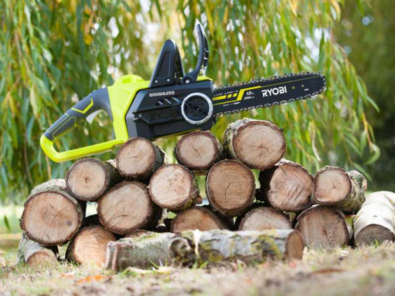 Ryobi RCS18X30-50F - Electrosierra de bater&iacute;a 18V - 5Ah - Espada de 30 cm