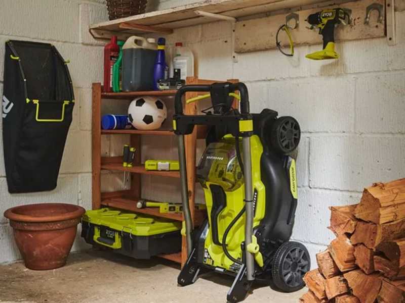 Ryobi RY18LMX40C-240 - Cortac&eacute;sped de bater&iacute;a - 2x18V/4Ah - Corte de 40 cm