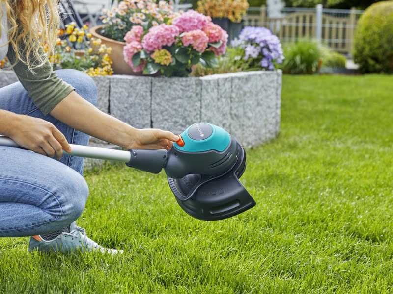 Gardena EasyCut 23/18V - Cortabordes de bater&iacute;a - BATER&Iacute;A Y CARGADOR NO EST&Aacute;N INCLUIDOS
