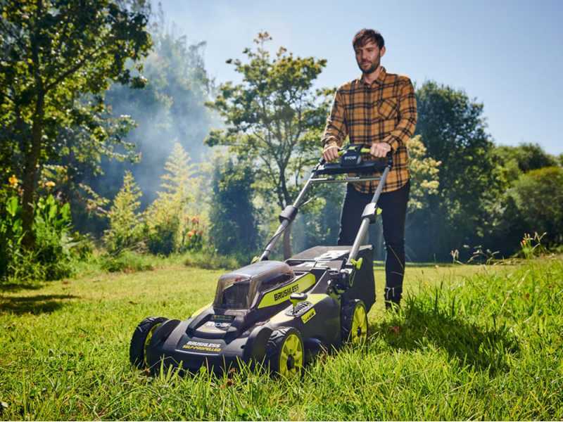Cortac&eacute;sped de bater&iacute;a RYOBI RY36LMX51A-160 - MAX POWER 36V - 6Ah - saco de 70 l - corte de 51 cm