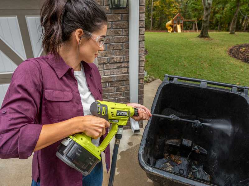 Pistola hidrolimpiadora de bater&iacute;a RYOBI RY18PW22A-0 EZClean - 18V - SIN BATER&Iacute;A NI CARGADOR