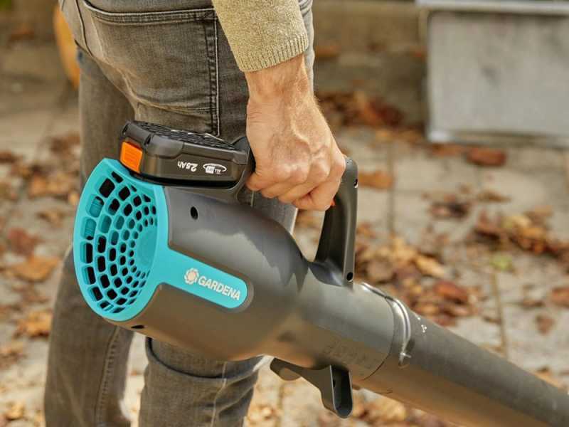 Soplador de bater&iacute;a Gardena PowerJet P4A - 18 V - BATER&Iacute;A Y CARGADOR NO INCLUIDOS