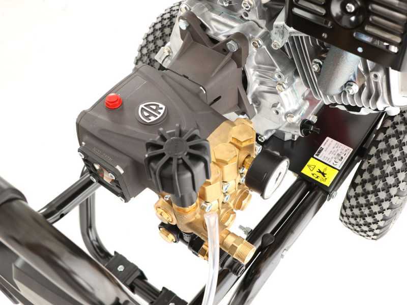 Hidrolimpiadora de gasolina DeWalt DXPW 009E con motor Honda GX 270 4 tiempos