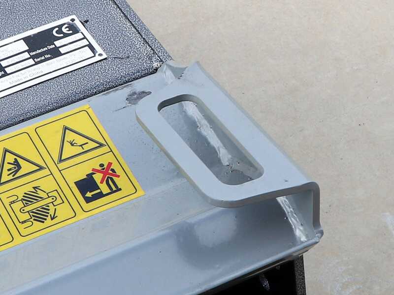 BlackStone BVH 160 H - Trituradora lateral de brazo para tractor - Serie pesada