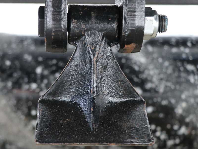 BlackStone BVH 200 H - Trituradora lateral de brazo para tractor - Serie pesada