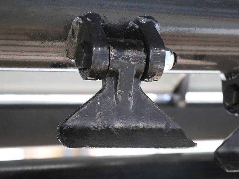 BlackStone BVH 220 H - Trituradora lateral de brazo para tractor - Serie pesada