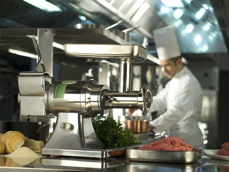 Fama TSK22 UNIKO - Picadora de carne el&eacute;ctrica - Cuerpo en aluminio - Unidad de triturado en Inox - 400V