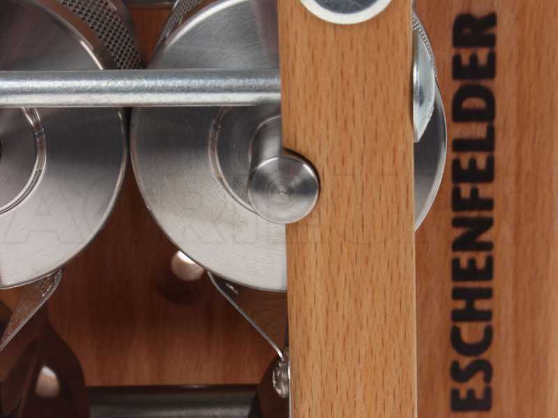 Eschenfelder 1220 alluminio 150g - Molino manual de pared para copos con rodillos de acero inoxidable