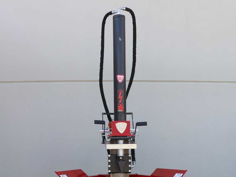 Ceccato Olindo Bull SPLT25 - Astilladora de le&ntilde;a para tractor- Vertical