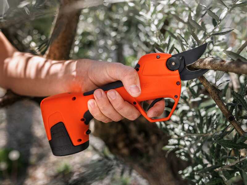Tijera de poda a bater&iacute;a Stocker Vulcano E-25 TR BASIC - Con bater&iacute;a de 14.4 V/2.5 ah